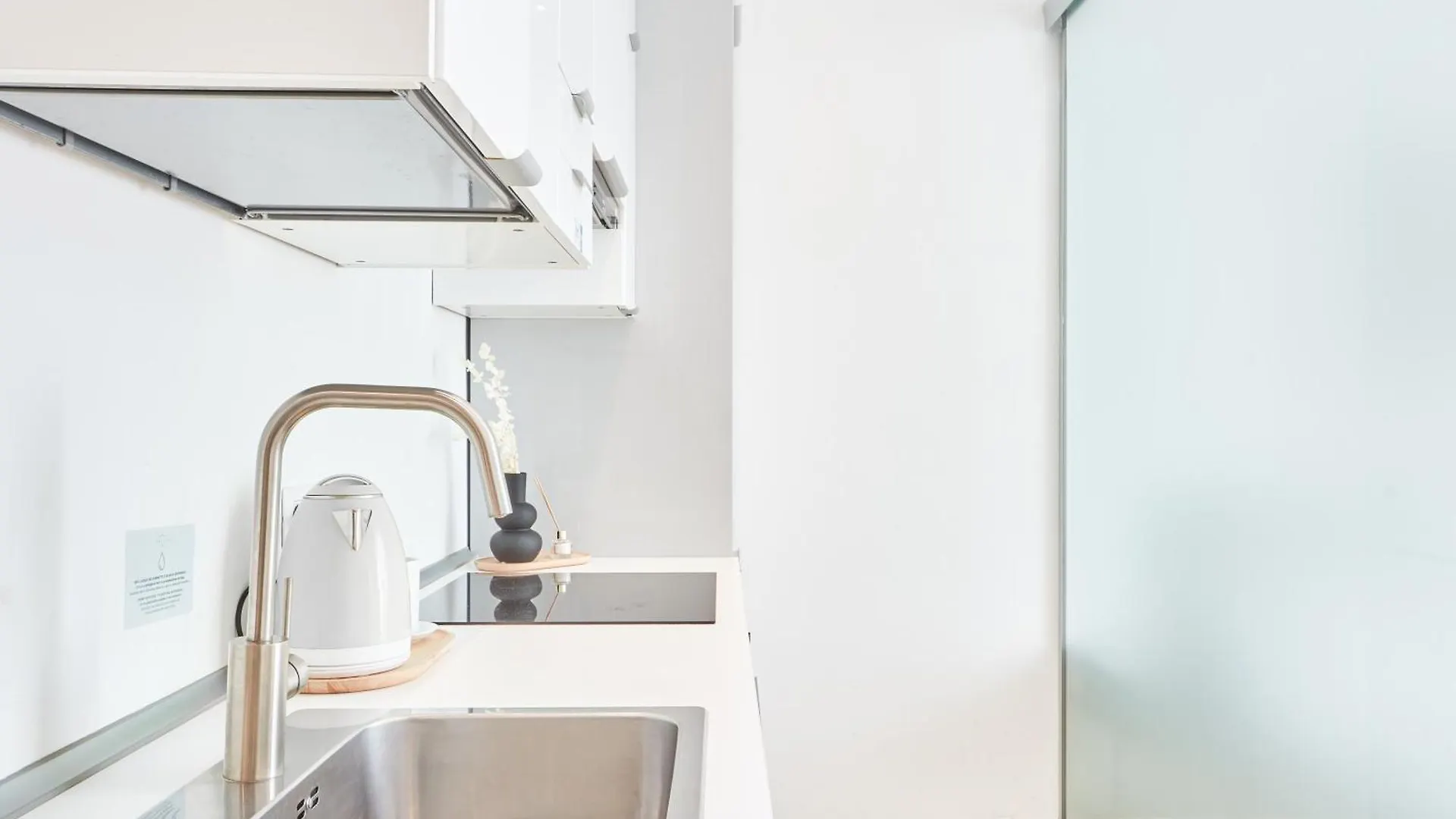 شقة Spacious Flat Close To Fondazione Prada & Metro ميلان